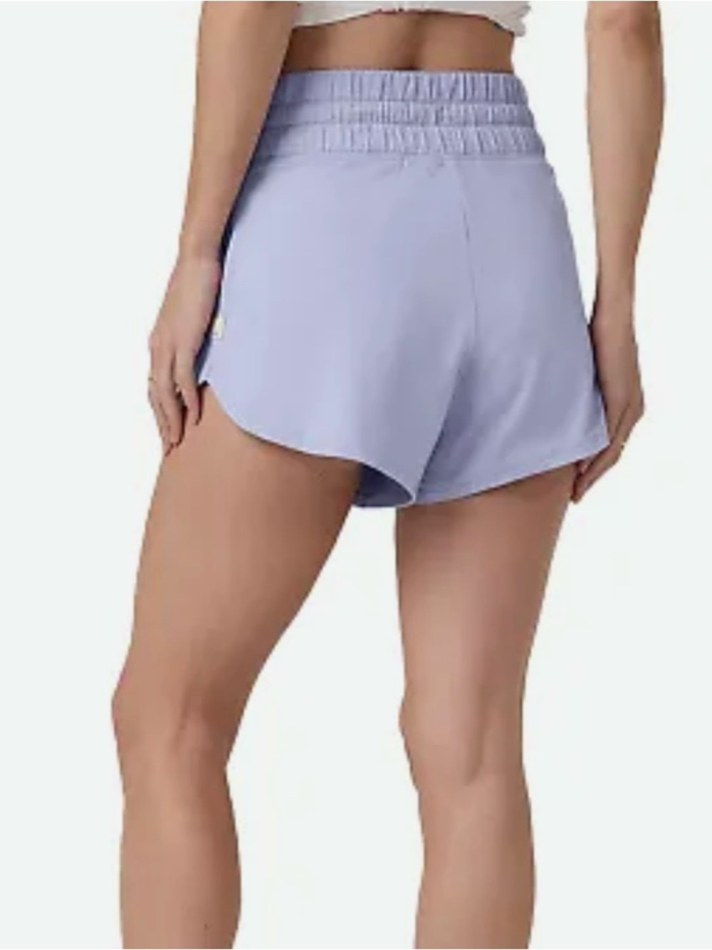 Vuori Halo performance short 2.0 in lavender mist. Size Small - Picture 3 of 10